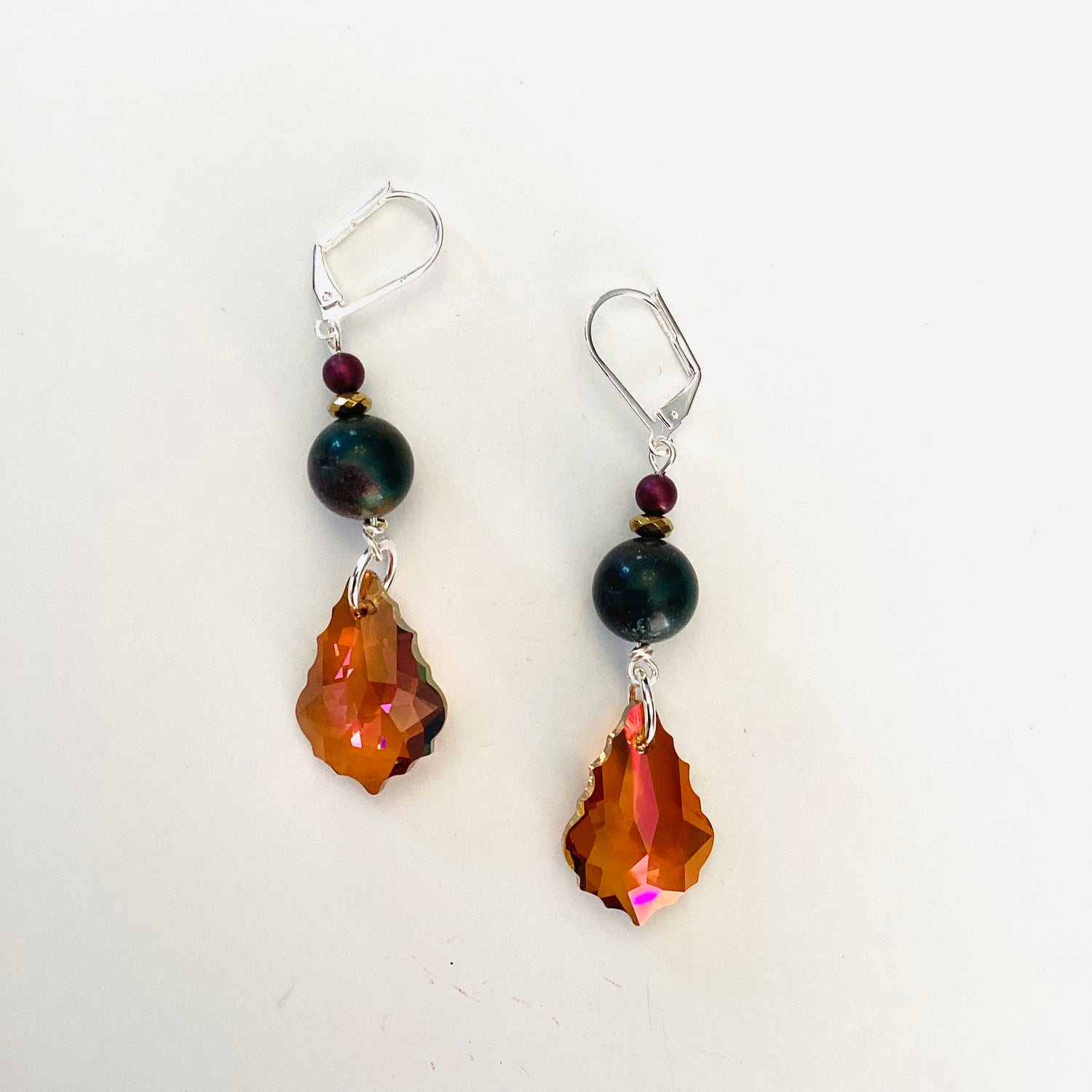 Baroque Simple Beaded Earrings in Mahogany