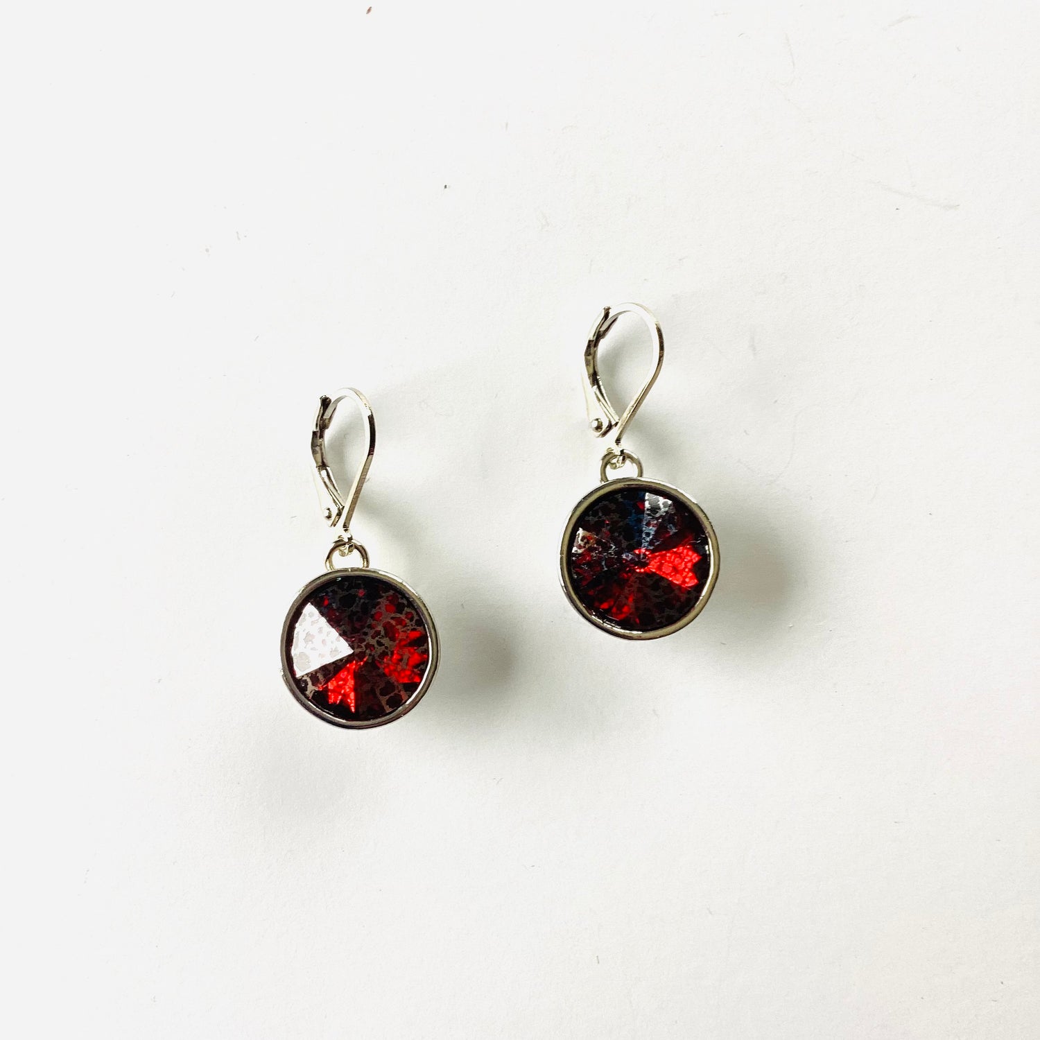 Rivoli Round Drop Earring in Scarlet Silver Patina