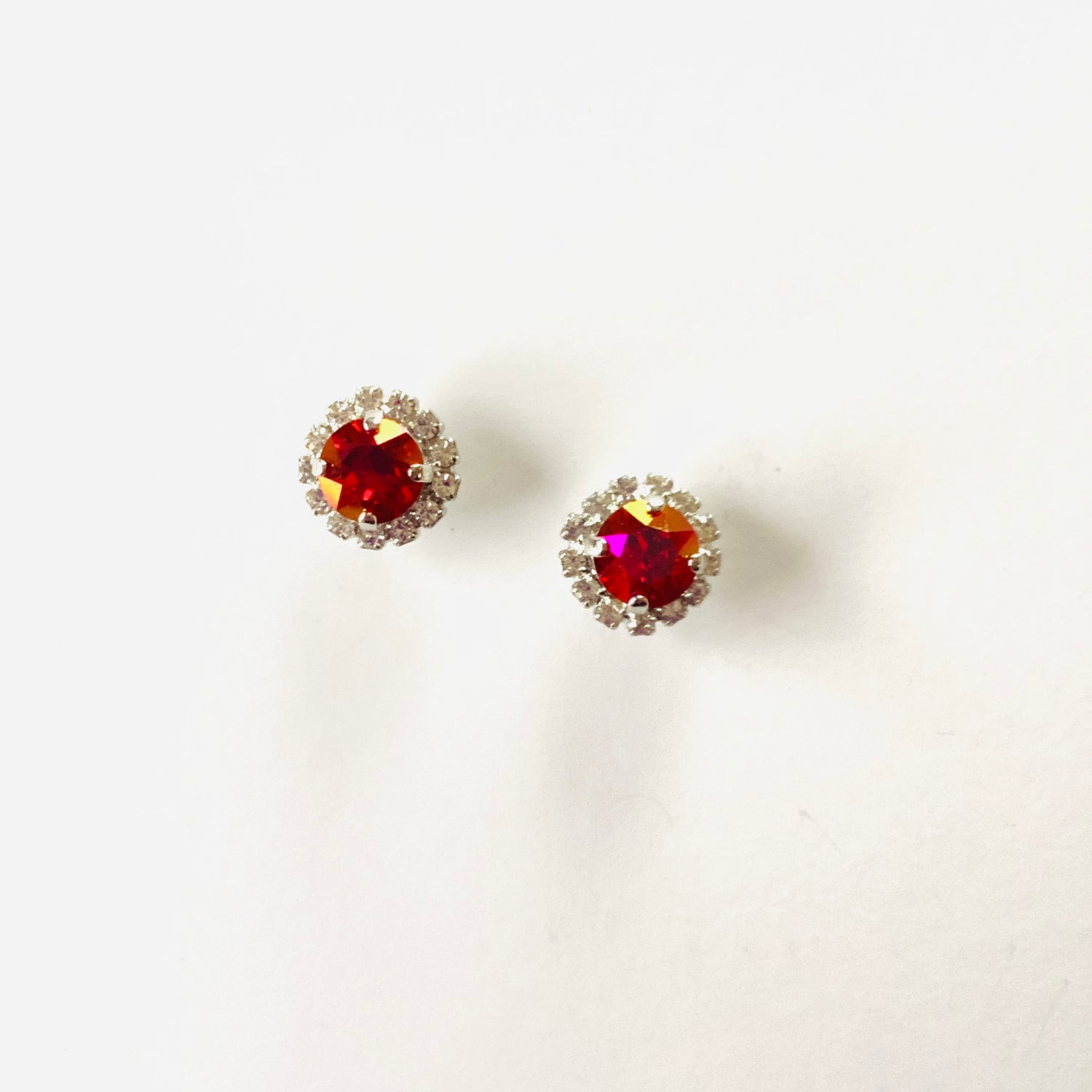 Daisy Post Earring in Light Siam Lemon