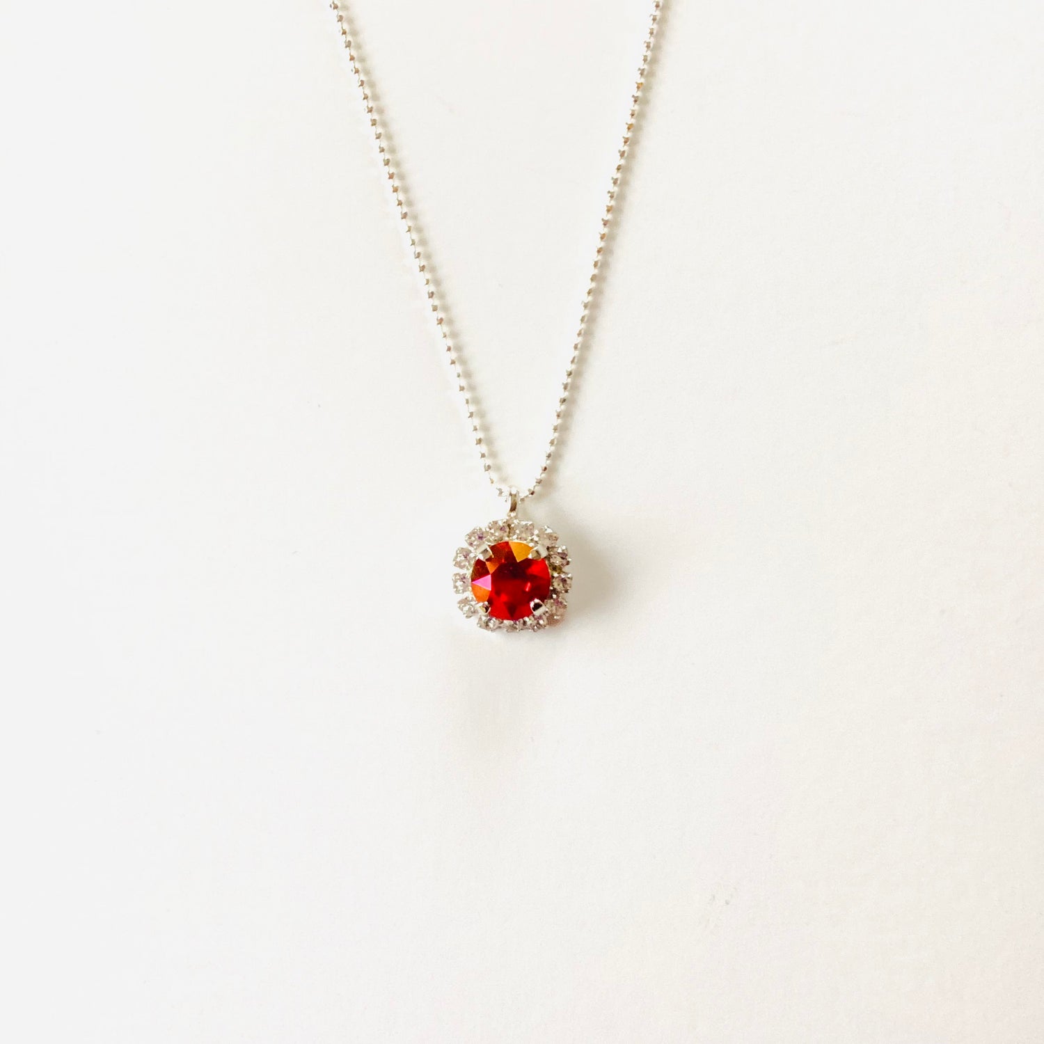 Daisy Necklace in Light Siam Lemon