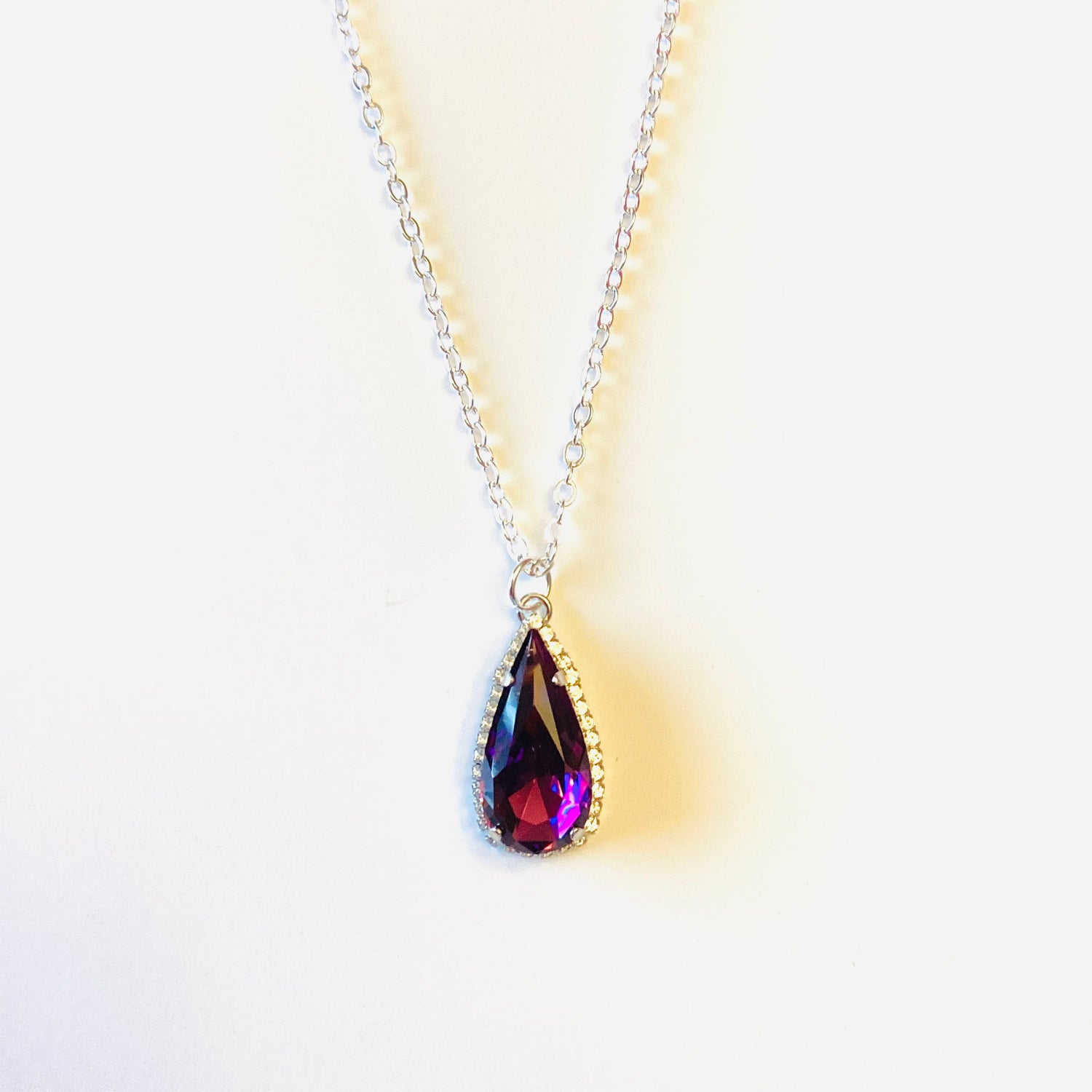 Long Daisy Teardrop Necklace in Amethyst