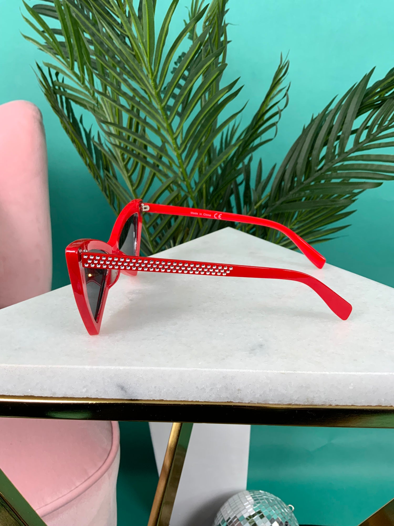 Red Retro Vintage Extreme Cat Eye Sunglasses