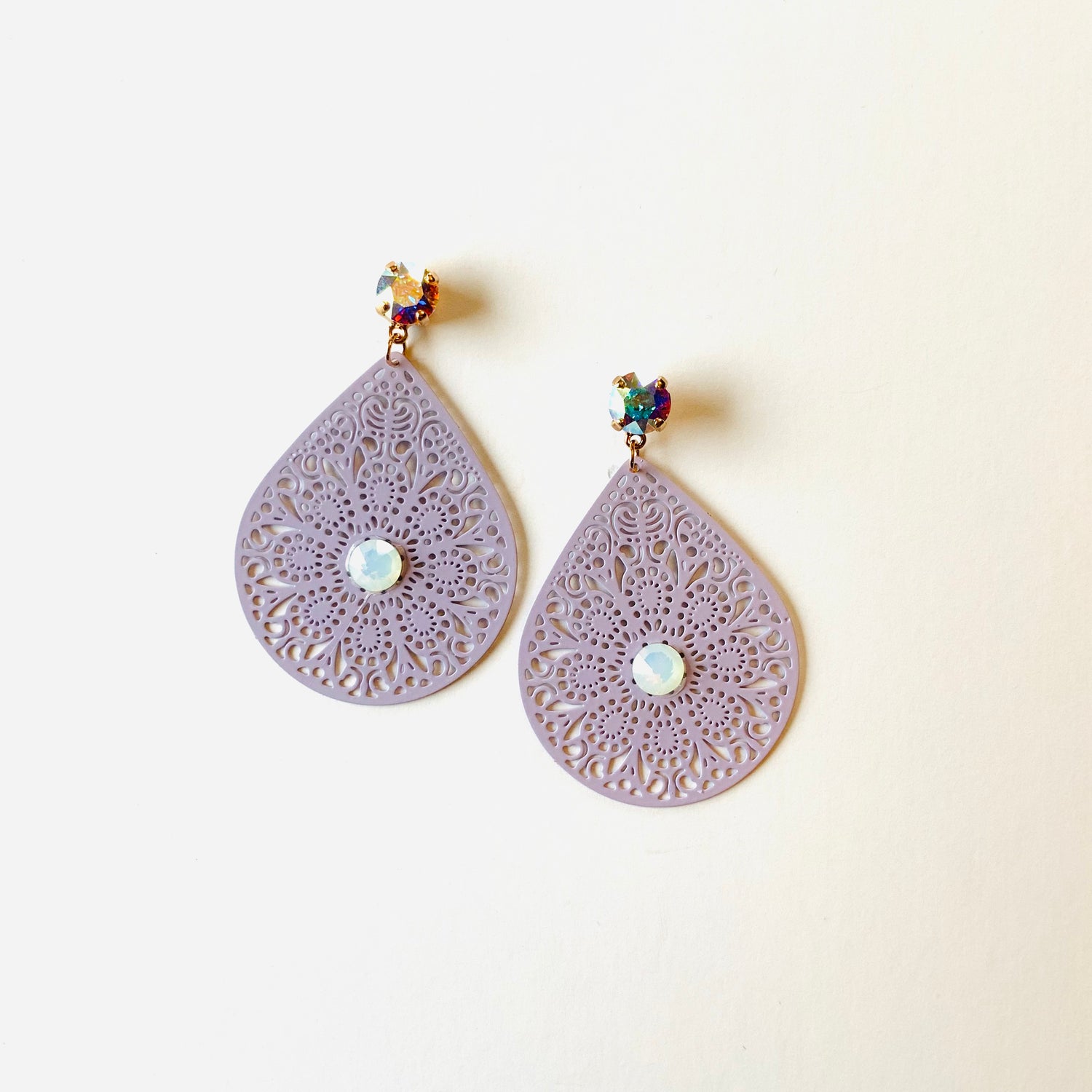 Sweet Charm Filigree Earrings